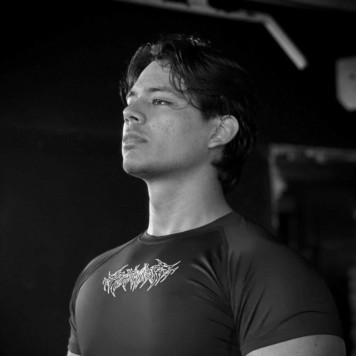 Nilson Pacheco, entrenador personal, retrato en el gimnasio